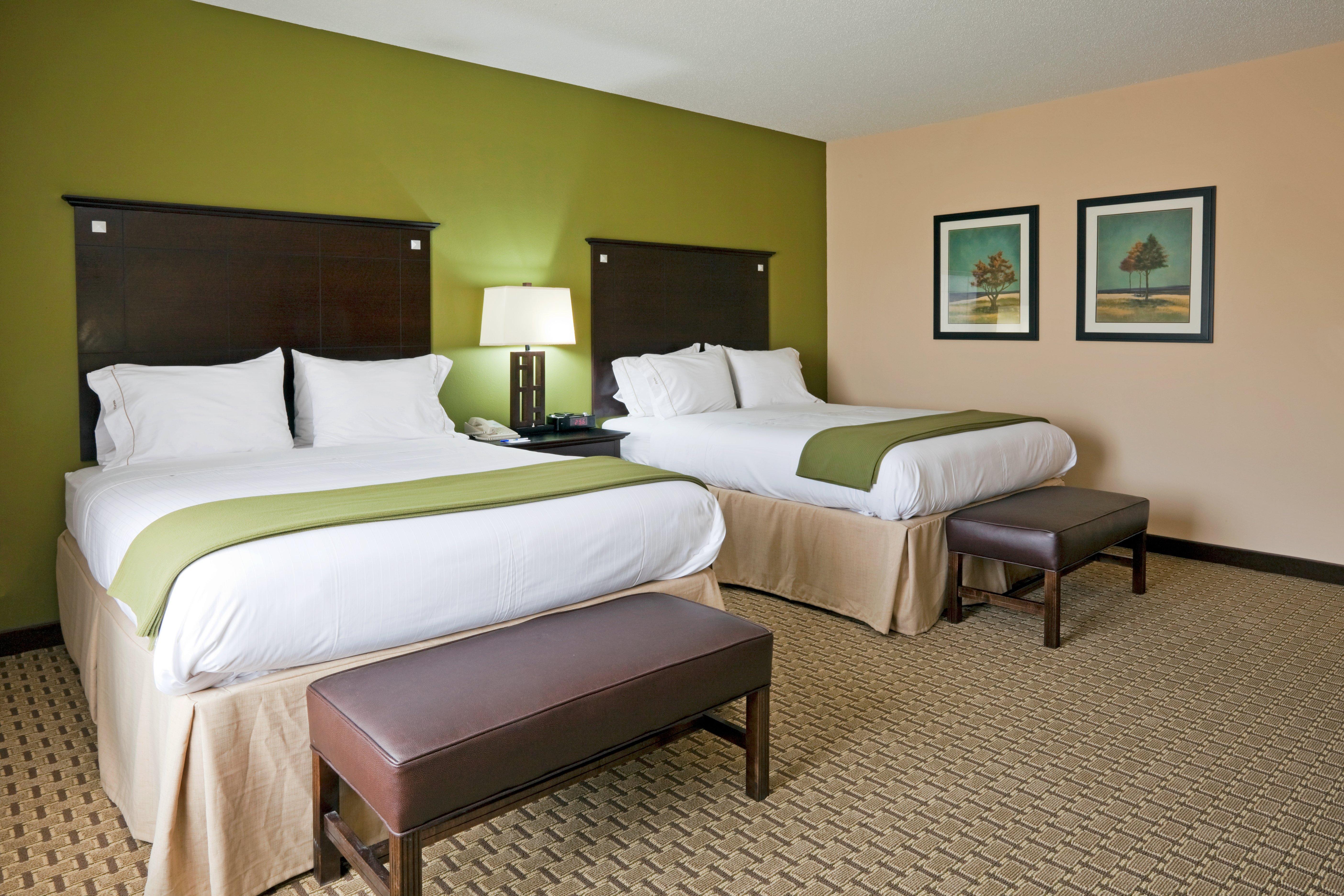 Holiday Inn Express Hotel & Suites Opelika Auburn By Ihg Exterior photo
