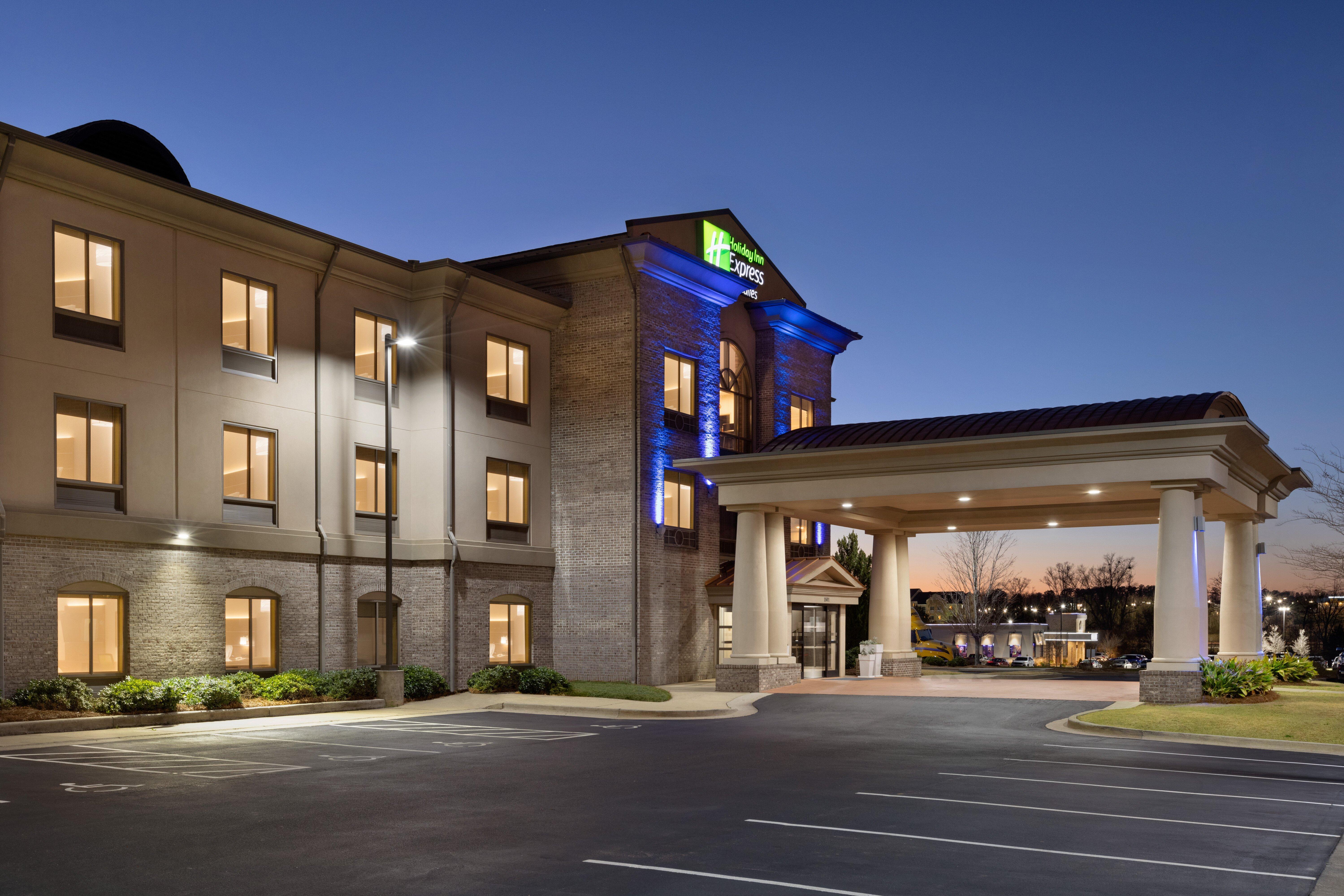 Holiday Inn Express Hotel & Suites Opelika Auburn By Ihg Exterior photo