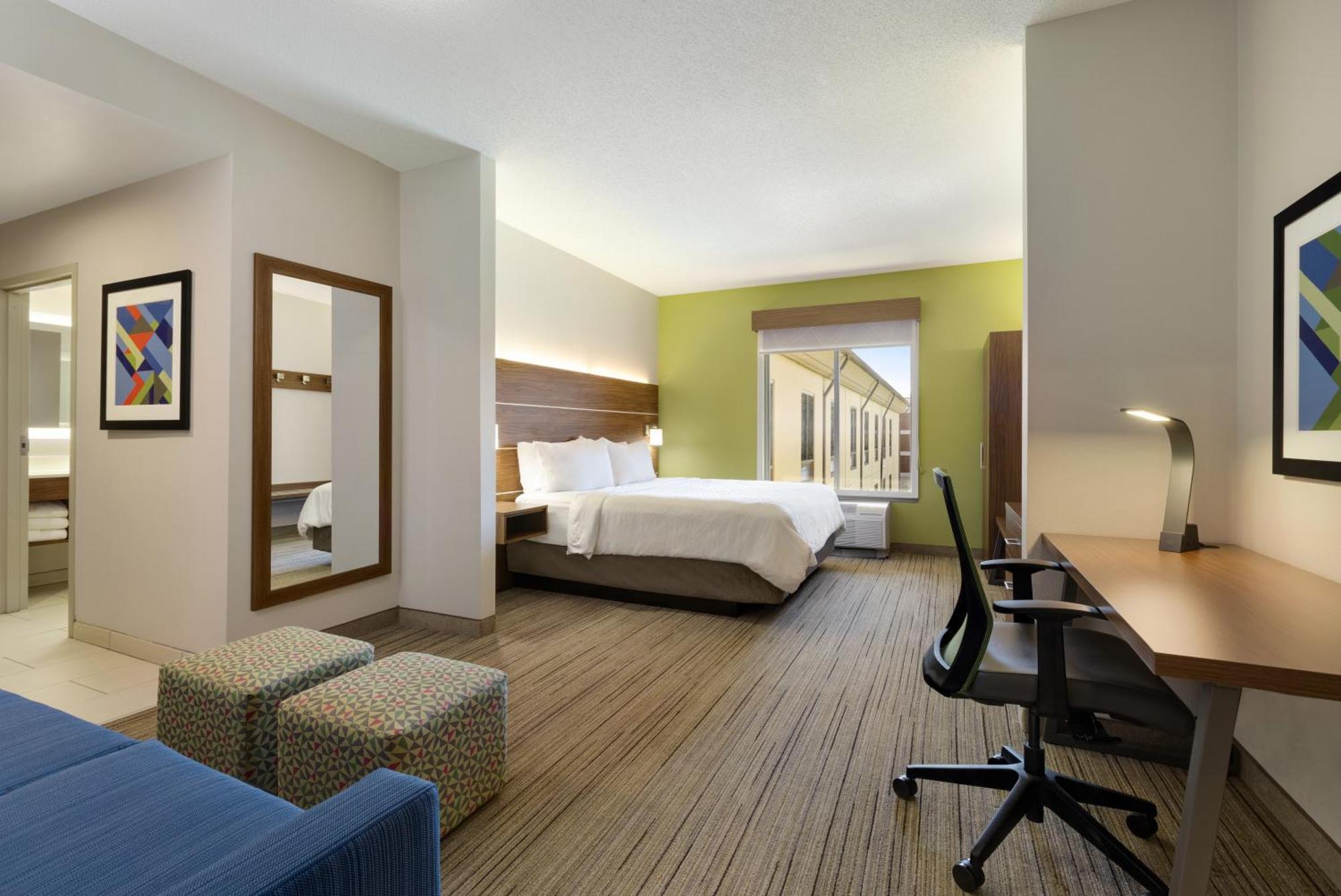Holiday Inn Express Hotel & Suites Opelika Auburn By Ihg Exterior photo