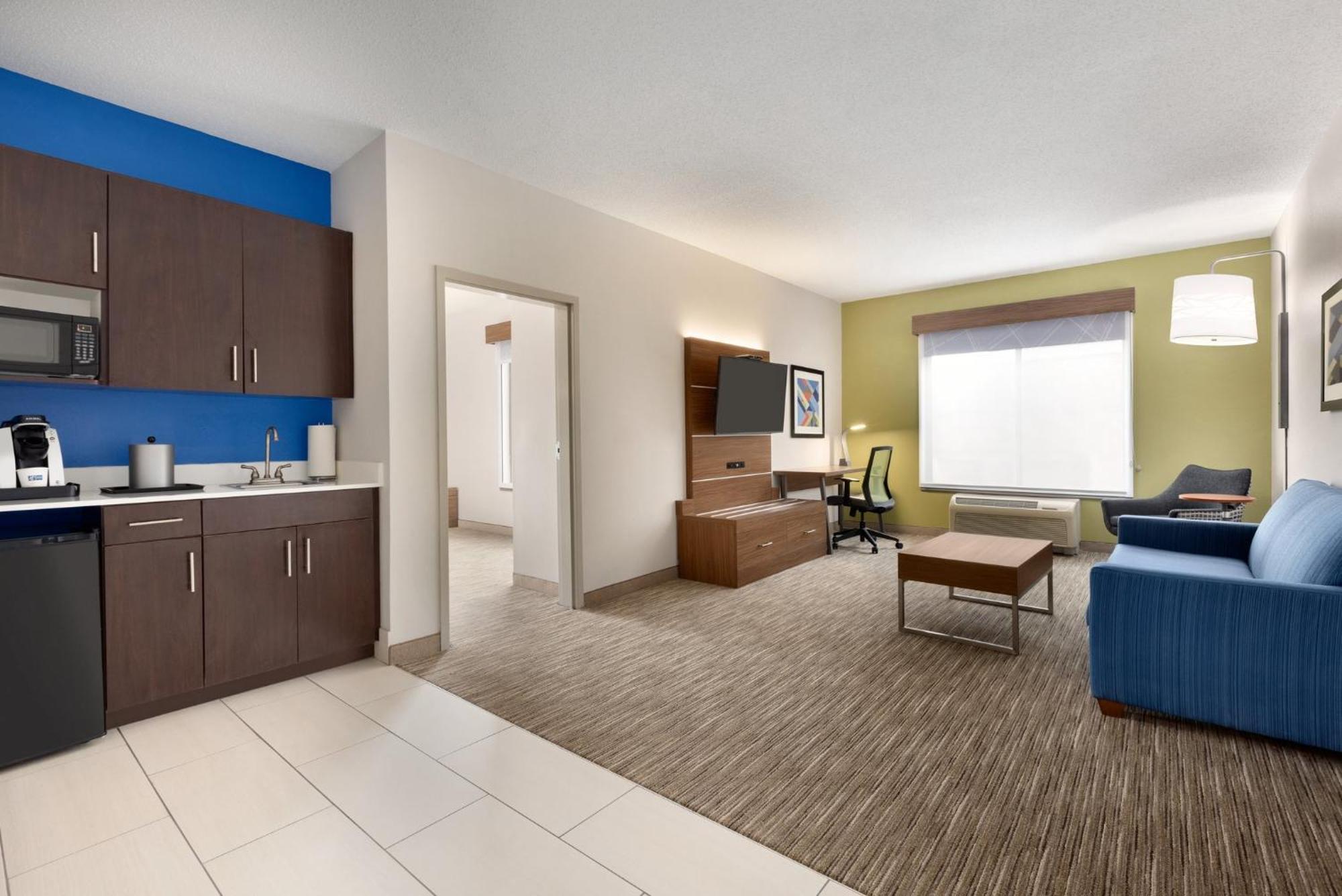 Holiday Inn Express Hotel & Suites Opelika Auburn By Ihg Exterior photo