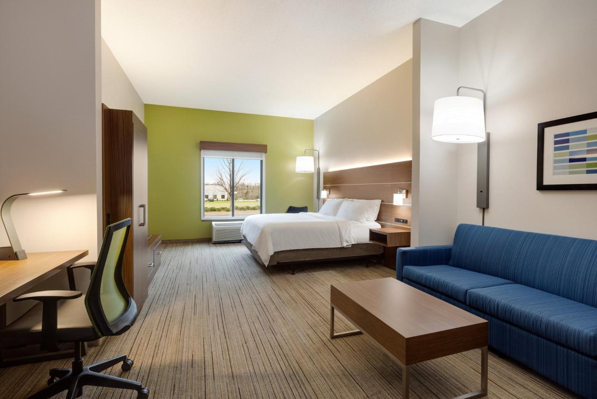 Holiday Inn Express Hotel & Suites Opelika Auburn By Ihg Exterior photo